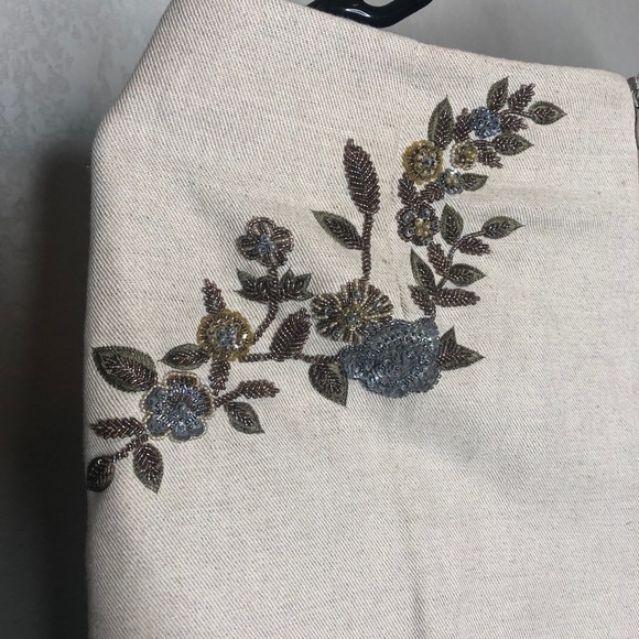 VALENTINO Boutique Embroidered Beaded Linen Wide Leg Trousers - Picture 3 of 12